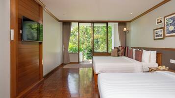 Riverside Deluxe Family