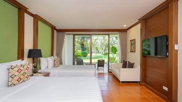 Minibar, in-room safe, desk, blackout curtains