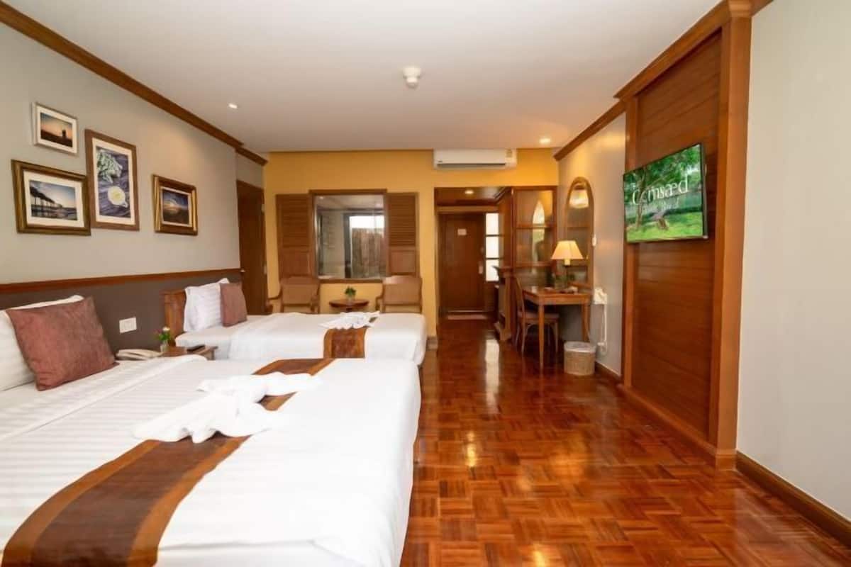1 bedroom, minibar, in-room safe, desk