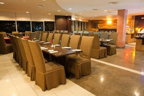 Tägliches Frühstücksbuffet (27.80 MYR pro Person)