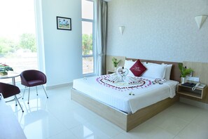 Deluxe Double Room, 1 Bedroom | In-room safe, desk, free WiFi