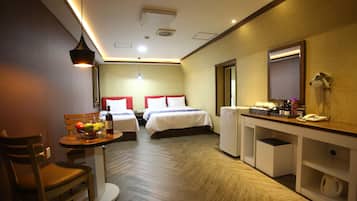 Family Triple Room | Free WiFi, bed sheets