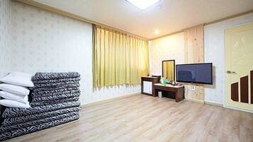 Deluxe Room | Free WiFi