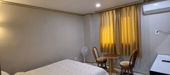 Island Motel