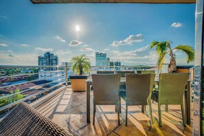 2 Bedrooms Penthouse 888 | Balcony view - Fields Plaza Hotel (Angeles City)