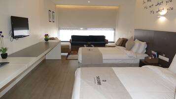 Standard Double Room | 1 bedroom, minibar, in-room safe, desk