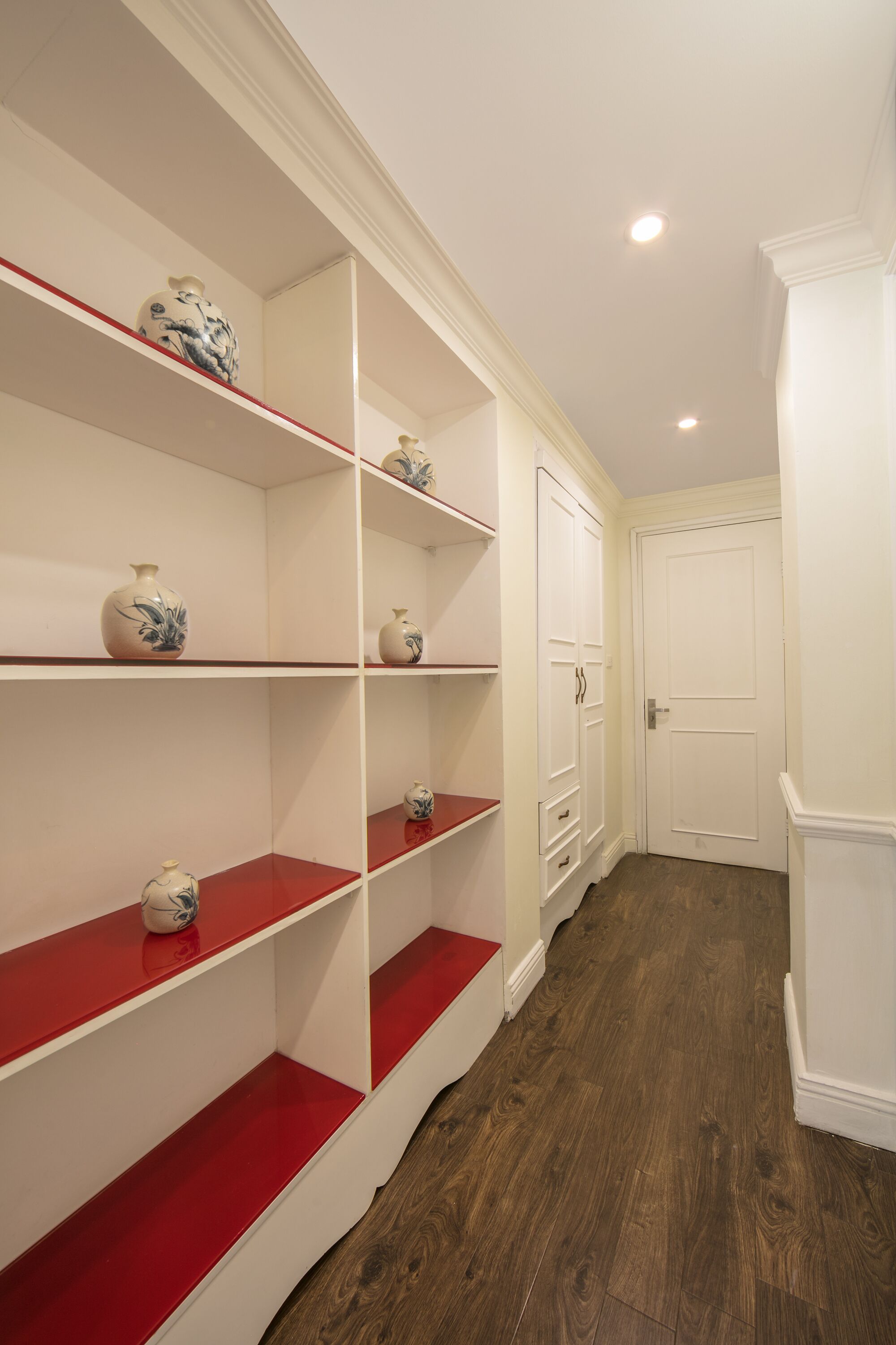 honeymoon suite, 1 king bed with sofa bed, bathtub, city view | 1 bedroom, minibar, in-room safe, individually decorated