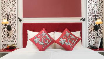 Classic Room, 1 Double or 2 Twin Beds | 1 bedroom, minibar, in-room safe, individually decorated