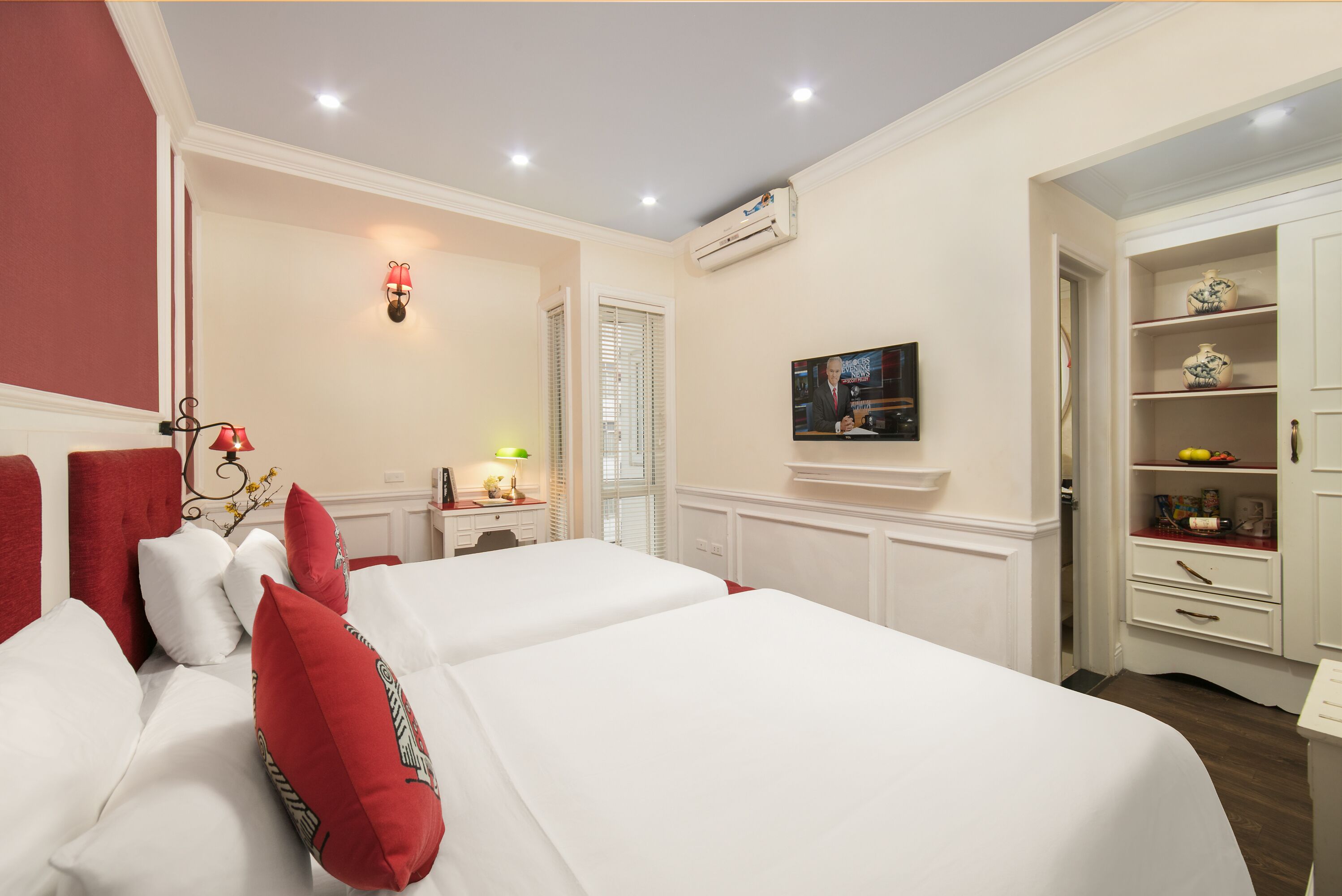 premium double or twin room | 1 bedroom, minibar, in-room safe, individually decorated