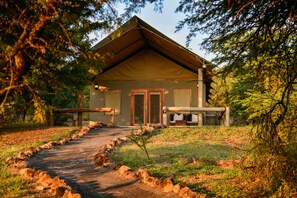 Luxury Tent, 1 Bedroom, Garden View | Premium bedding, in-room safe, individually furnished, desk