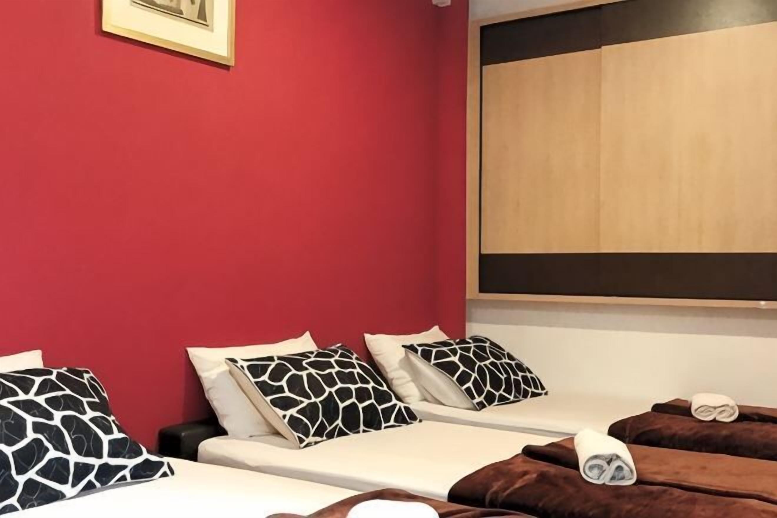 In-room safe, desk, iron/ironing board, free WiFi