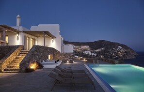 Seasonal outdoor pool, sun loungers