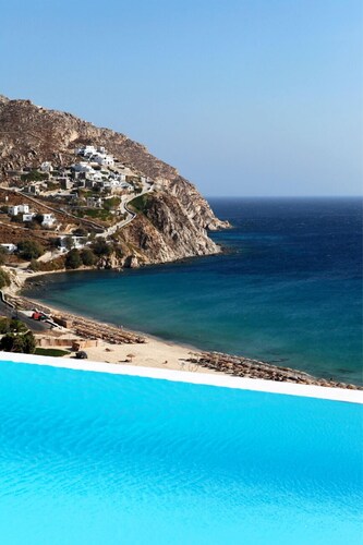 Elia White Residence