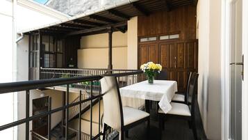 City Penthouse, 1 Bedroom | Balcony view