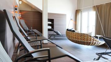 Sauna, Gesichtsbehandlungen, Massage- und BehandlungsrÀume