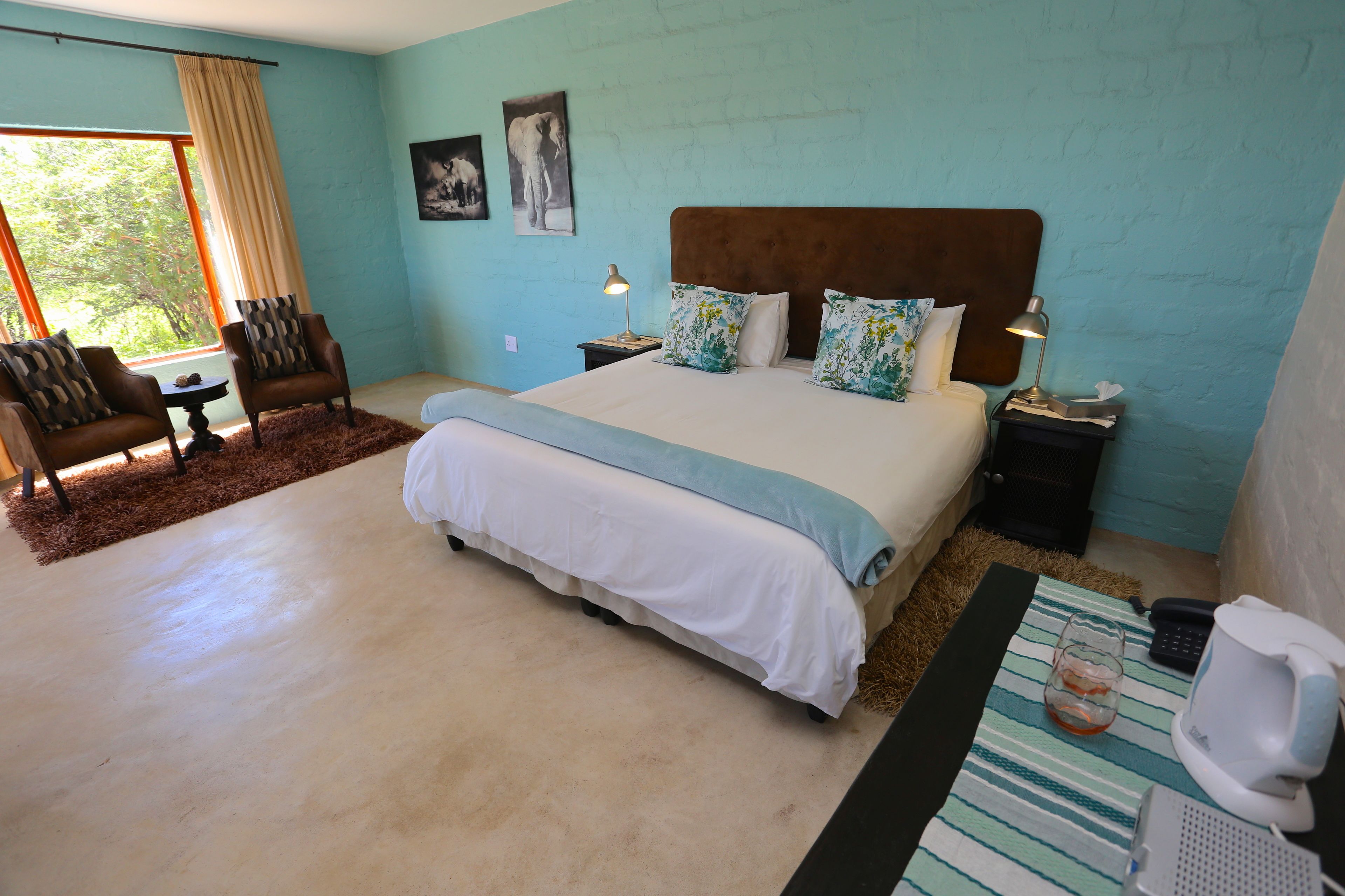 double room | premium bedding, desk, bed sheets