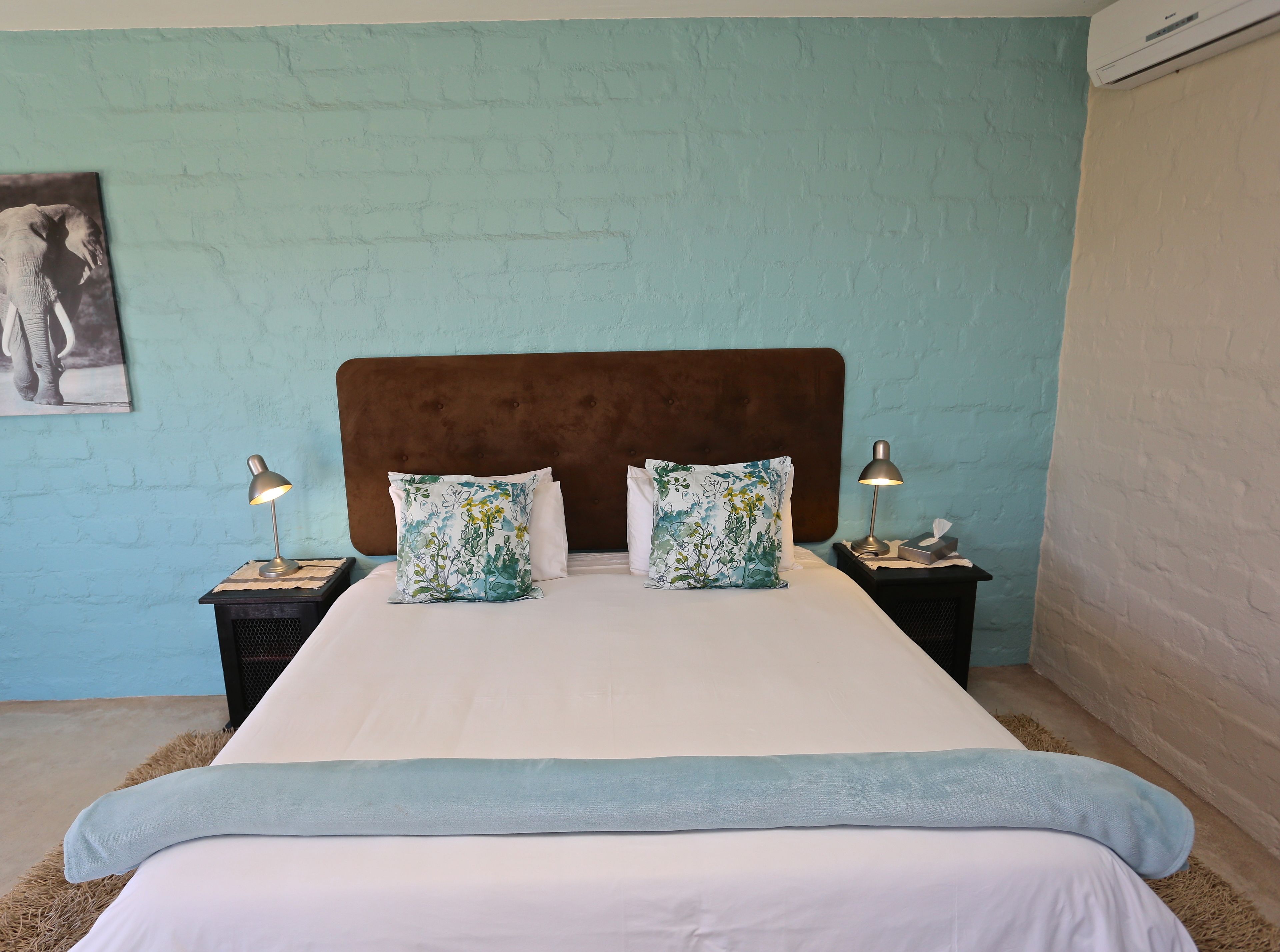 double room | premium bedding, desk, bed sheets