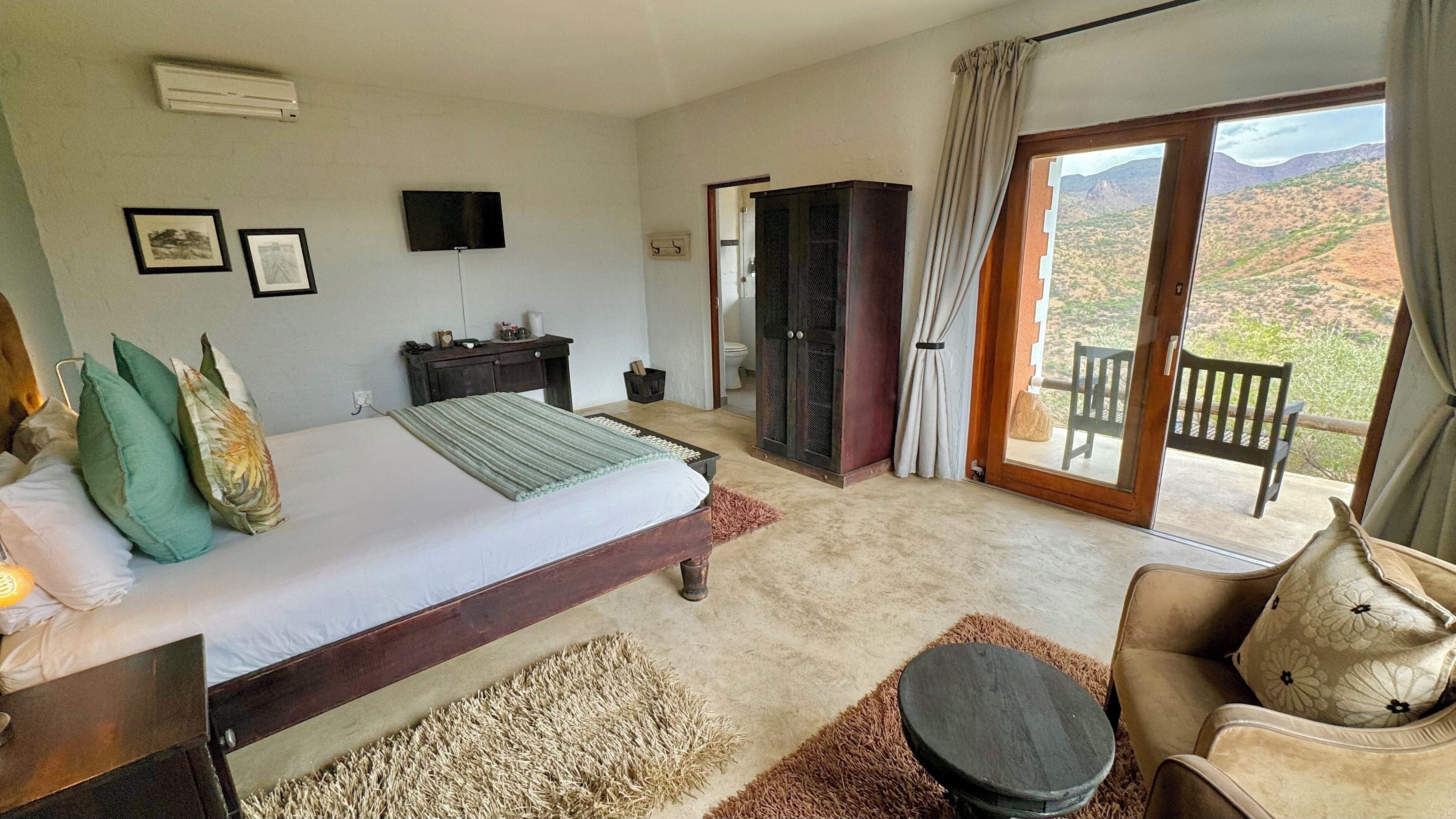 double room | premium bedding, desk, bed sheets