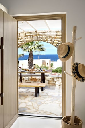 Deluxe Villa, 3 Bedrooms, Private Pool, Sea View (Avra) | Living area | 45-inch flat-screen TV with satellite channels, TV - Amalgam Homes Paros (Paros)