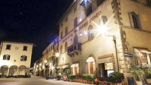 Façade de l’hébergement - soirée/nuit