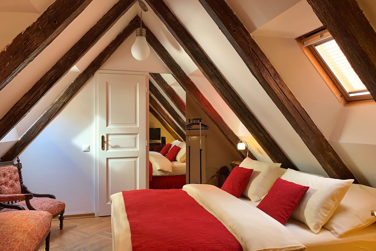 Standardzimmer, 1 Queen-Bett | Hochwertige Bettwaren, Zimmersafe, Bügeleisen/Bügelbrett