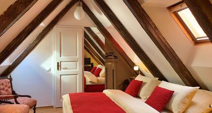 Small Luxury Palace Residence