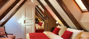 Small Luxury Palace Residence