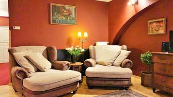 Romantic Suite, Terrace | Living area