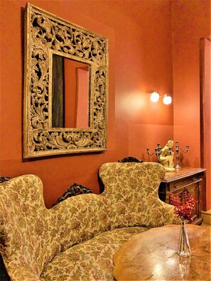 Living area - Small Luxury Palace Residence (Prague)