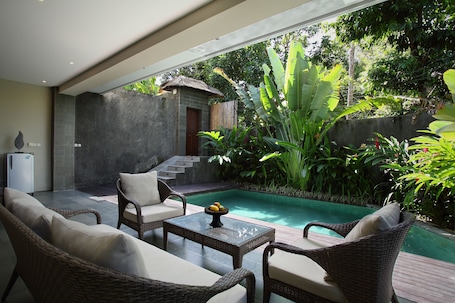 Villa, 3 Bedrooms | Living area | 32-inch LED TV with cable channels, TV