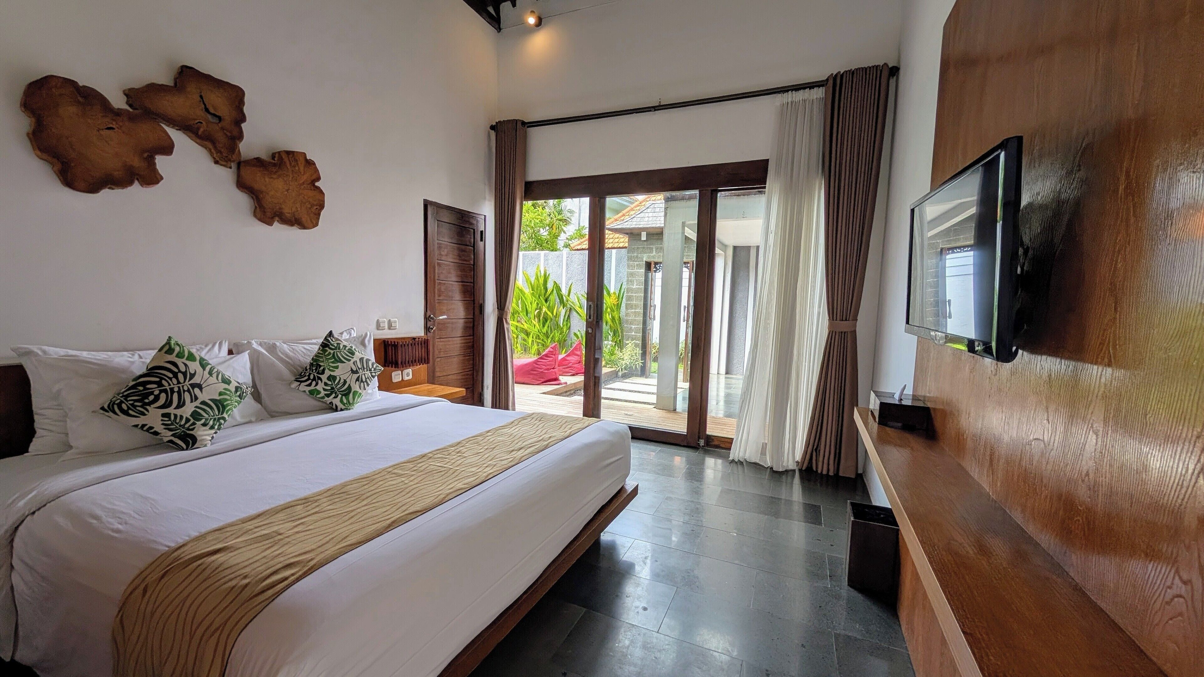villa, 2 bedrooms | minibar, in-room safe, desk, free wifi