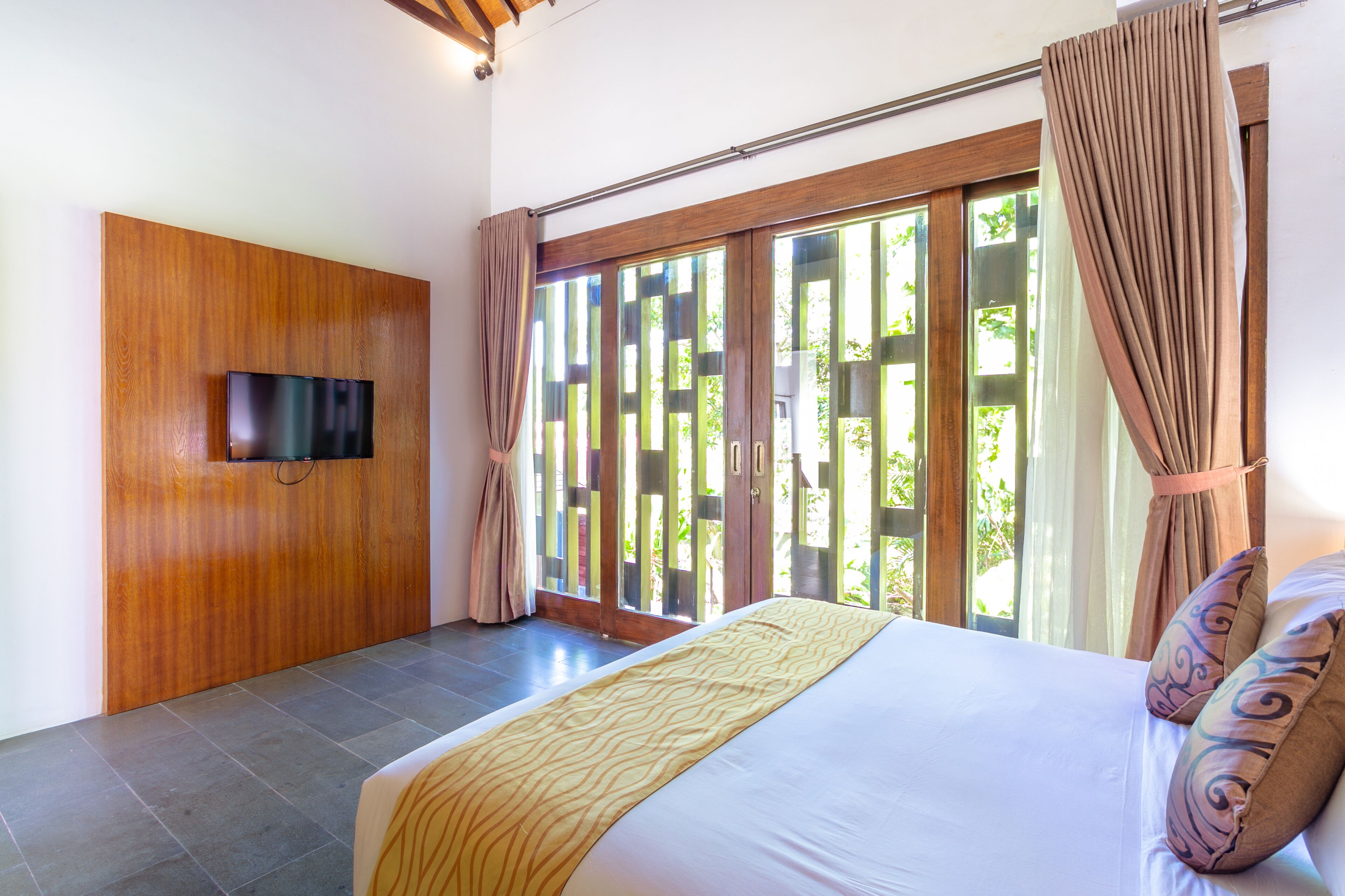 villa, 3 bedrooms | minibar, in-room safe, desk, free wifi