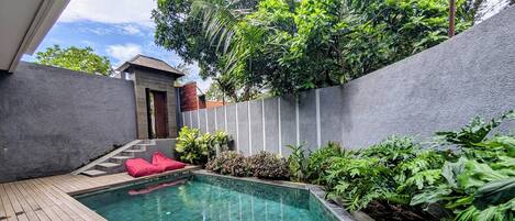 Villa, 3 Bedrooms | Minibar, in-room safe, desk, free WiFi