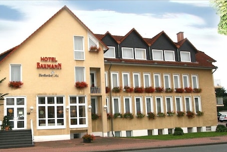 Exterior. Weser Wasserbetten Hotel Baxmann