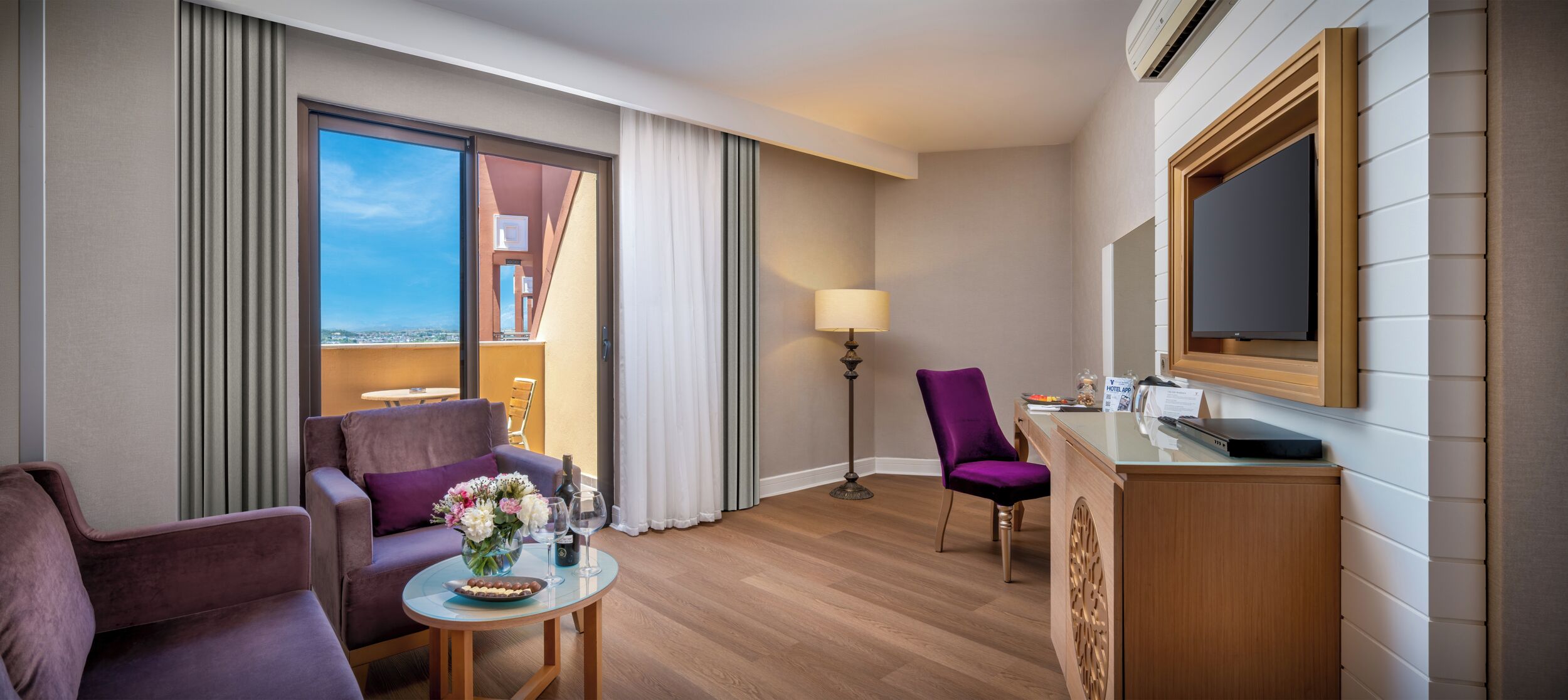 duplex | minibar, in-room safe, desk, blackout curtains