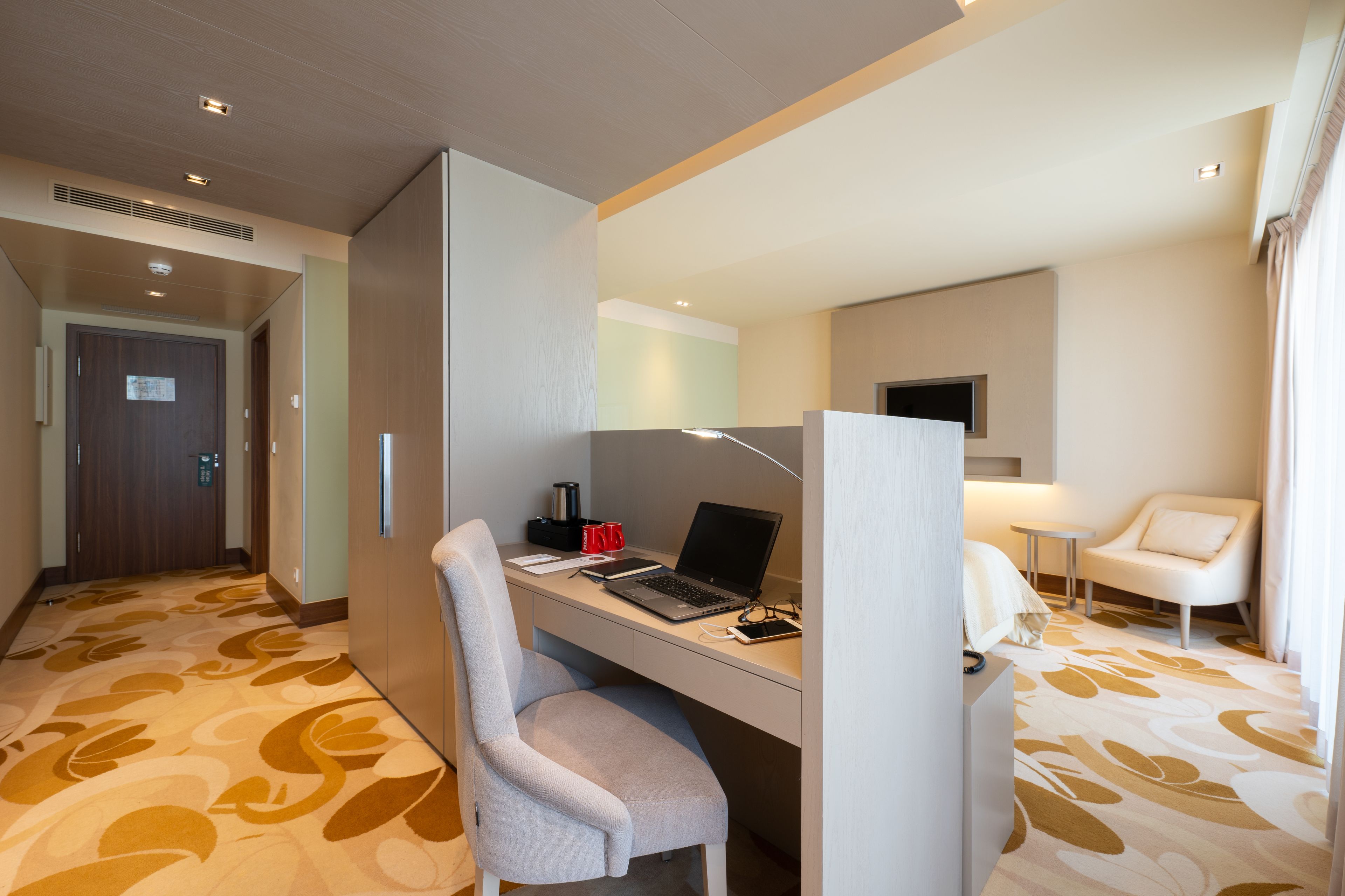 1 bedroom, minibar, in-room safe, desk