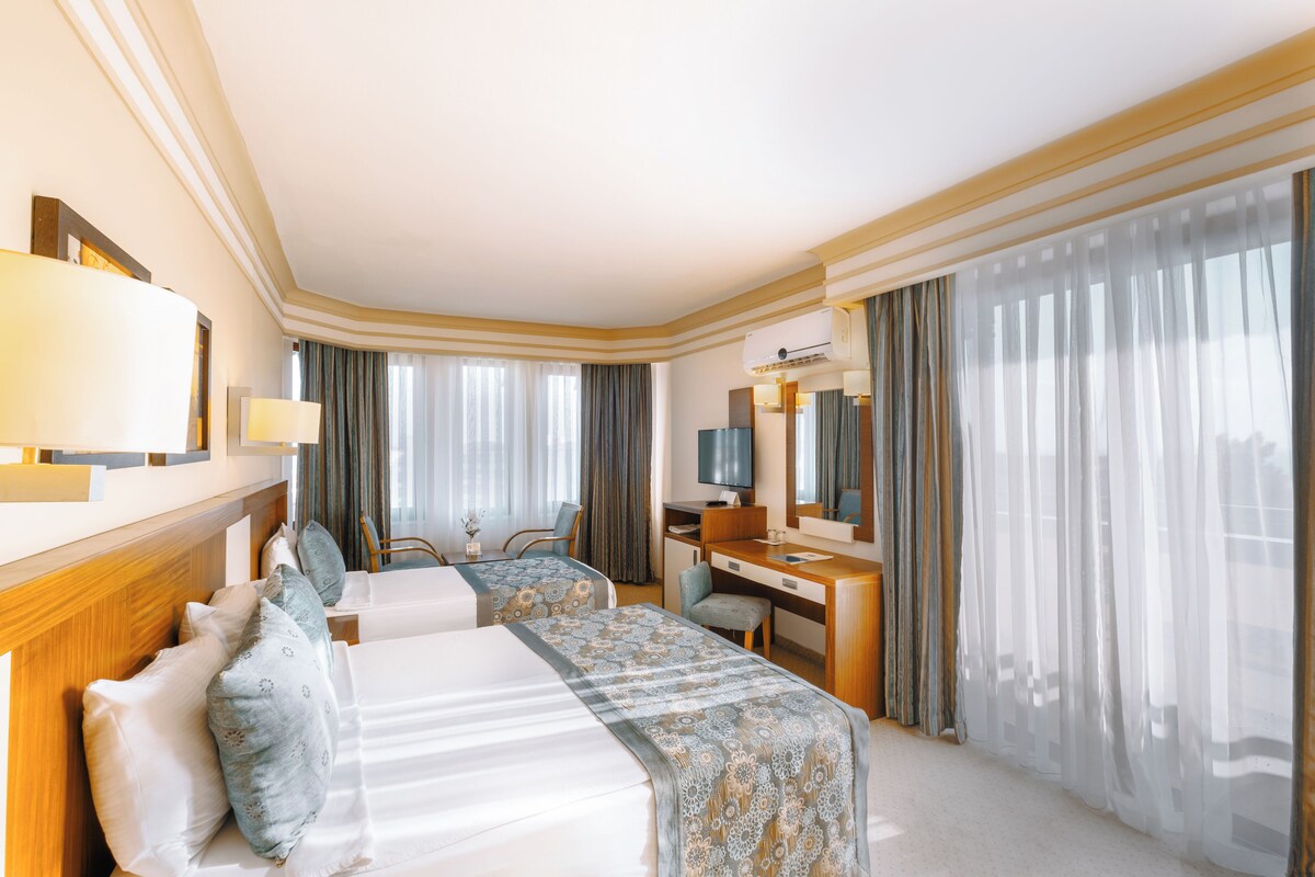 Ropa de cama de alta calidad y minibar con artículos gratuitos 