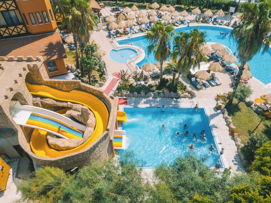 Innenpool, 2 AuĂenpools, Cabañas (kostenlos), Sonnenschirme