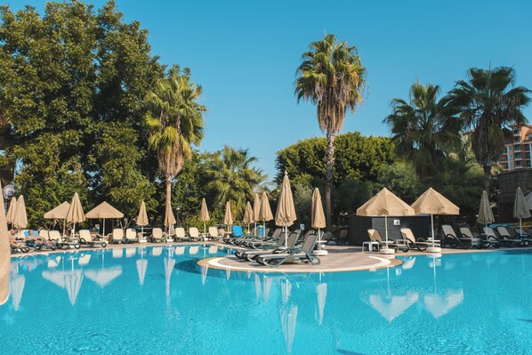 Indoor pool, 2 outdoor pools, free pool cabanas, pool umbrellas