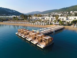 Private beach, beach cabanas, sun loungers, beach umbrellas