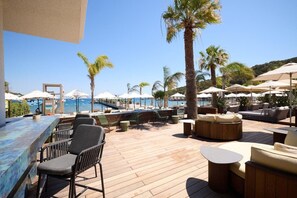 3 ravintolaa, joissa tarjoillaan aamiainen ja lounas; merenantimet