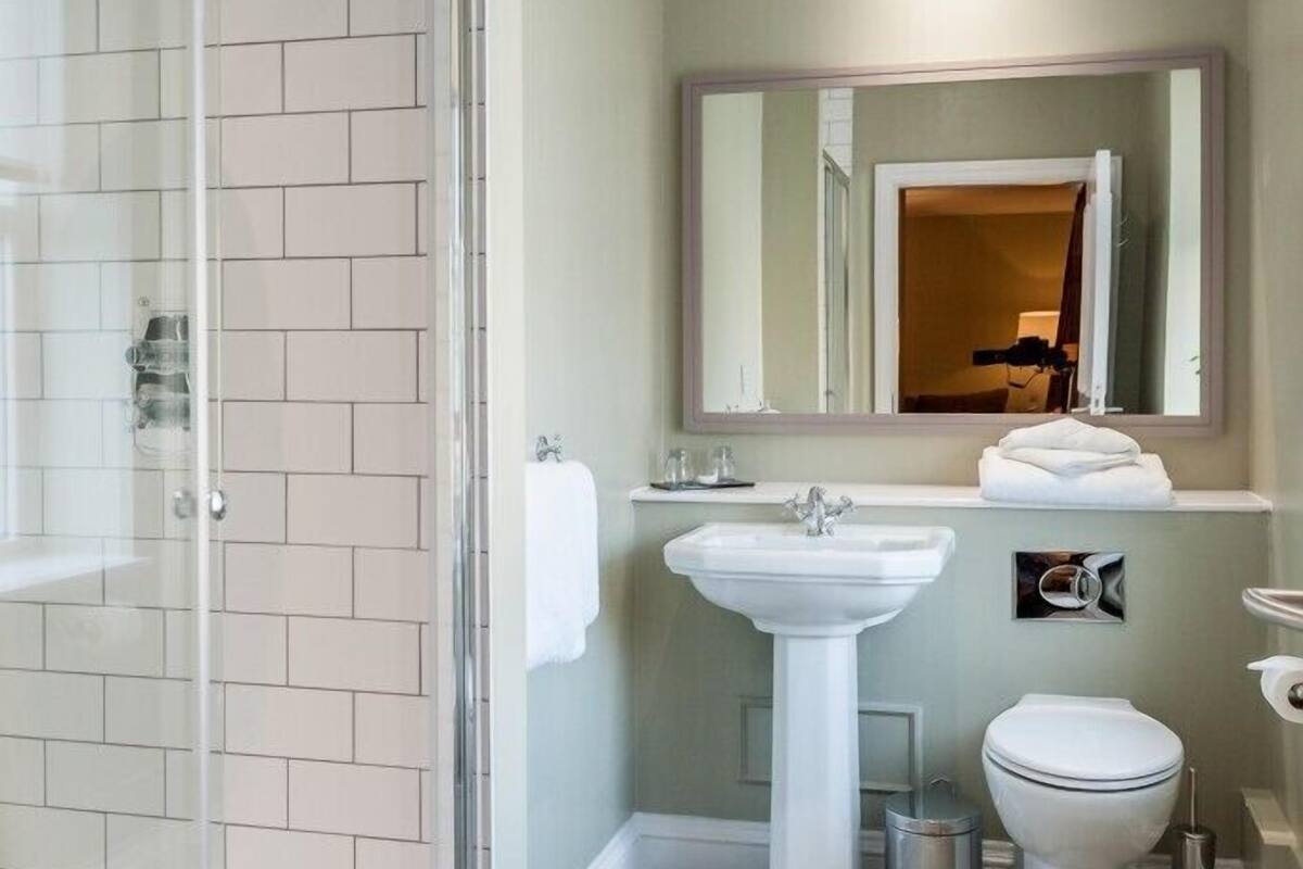 double room | bathroom | shower, designer toiletries, hair dryer, slippers