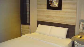 Deluxe Double Room | Desk, blackout drapes, soundproofing, iron/ironing board