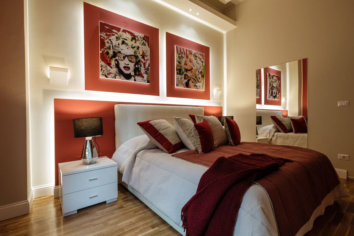 Suite Superior | 1 bedroom, in-room safe, desk, laptop workspace