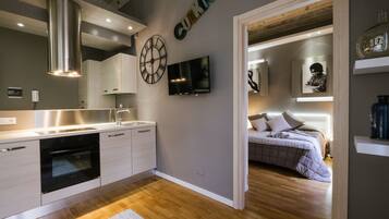 Sweet Deluxe | Cocina privada | Refrigerador, tetera eléctrica y periquera