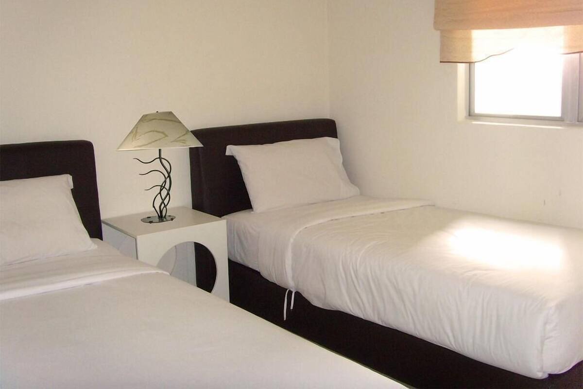 Blackout curtains, free WiFi