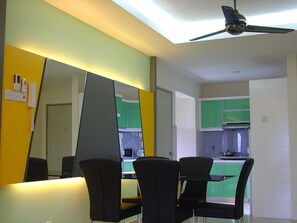 Electric kettle - Duta Hotel & Residence (Kuala Lumpur)