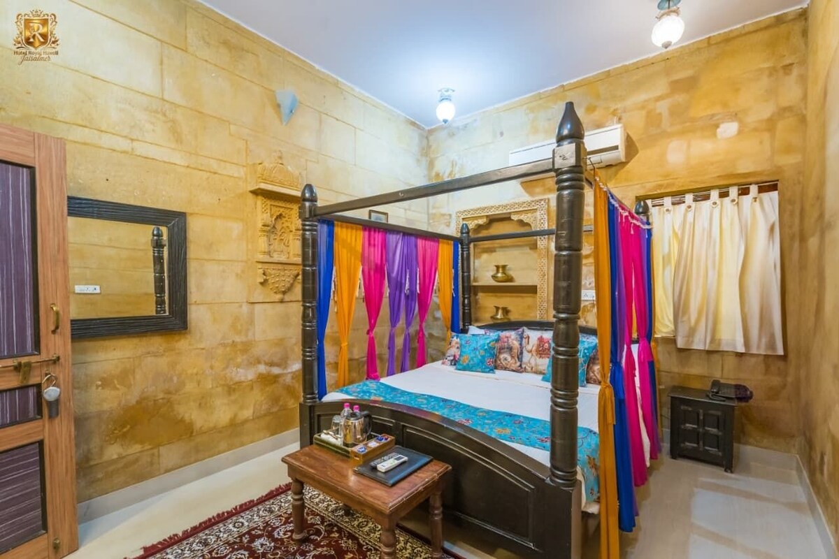 Standard Room, 1 Katil Raja (King) | Peralatan tempat tidur premium, busa memori, peti besi dalam bilik 
