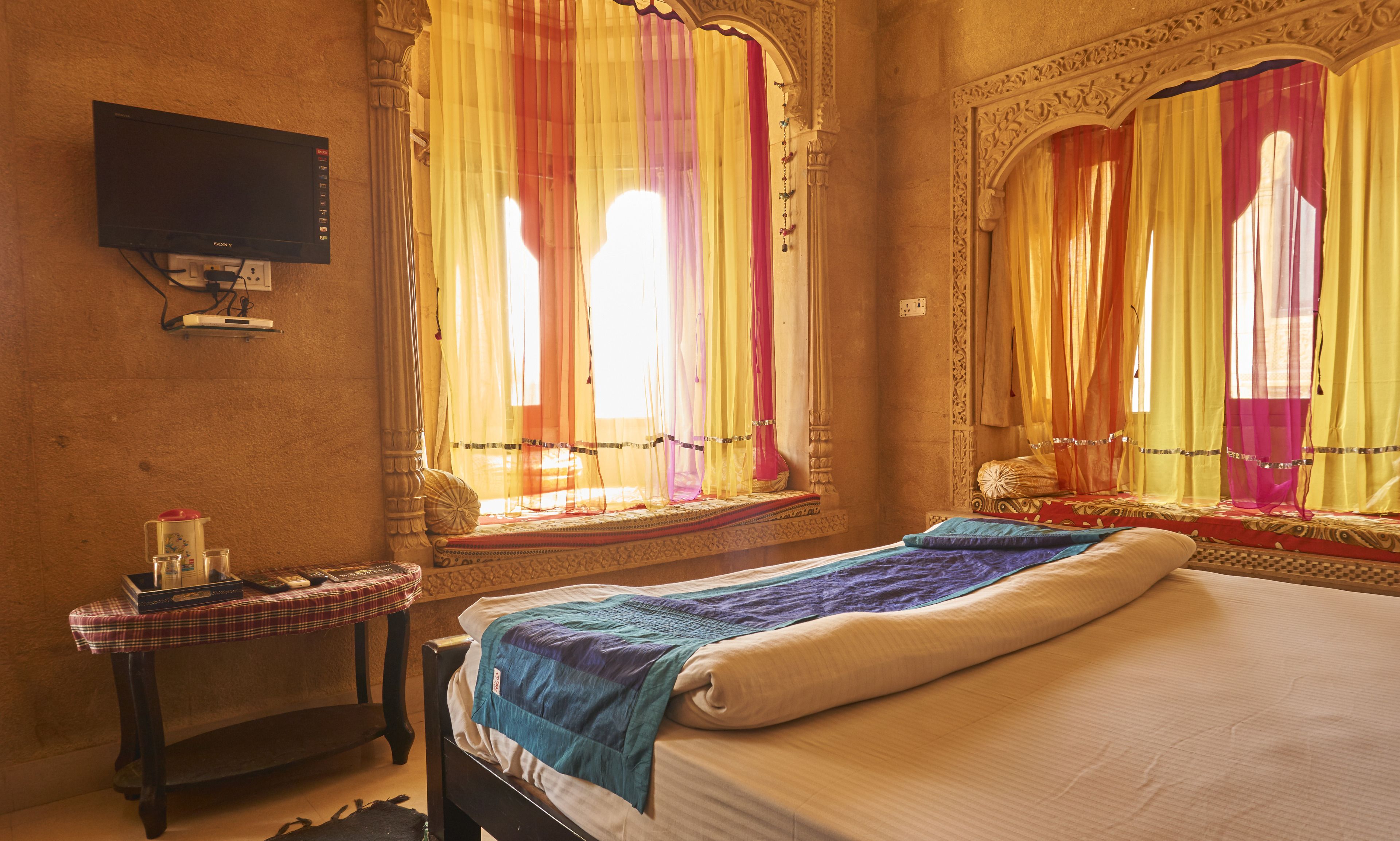 Superior Room, 1 King Bed | Balcony