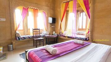 Superior Room, 1 King Bed | Premium bedding, memory-foam beds, in-room safe, soundproofing